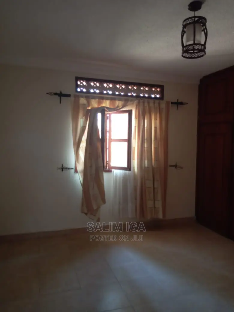 5bdrm Bungalow in Kololo Property, Wakiso / Wakiso for Rent