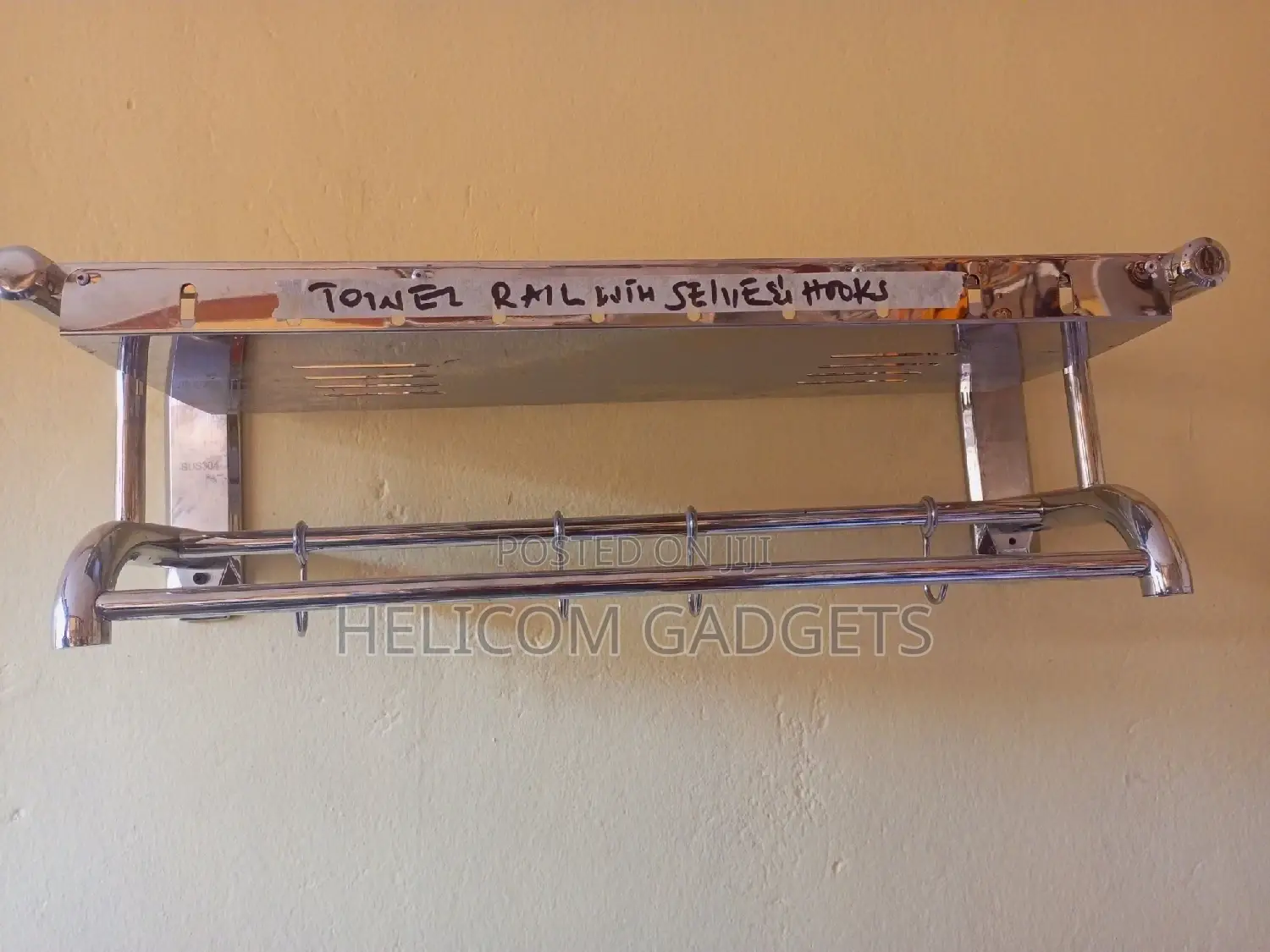 Towel Rail With Tray
