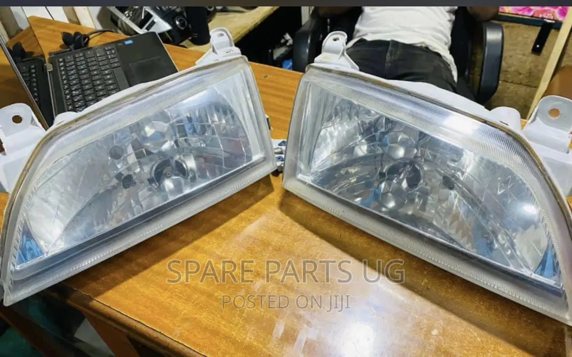 Premio Super 1999 - 2001 Headlamps