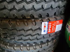 825r16 Sportrek Tyres Front
