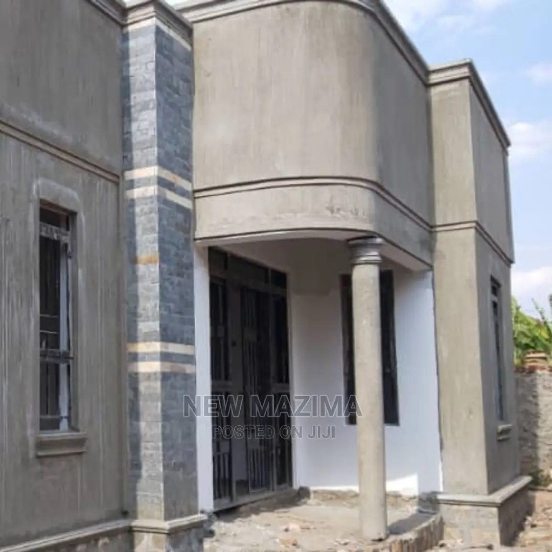 2bdrm House in Kawempe Kawanda, Central Division for Sale