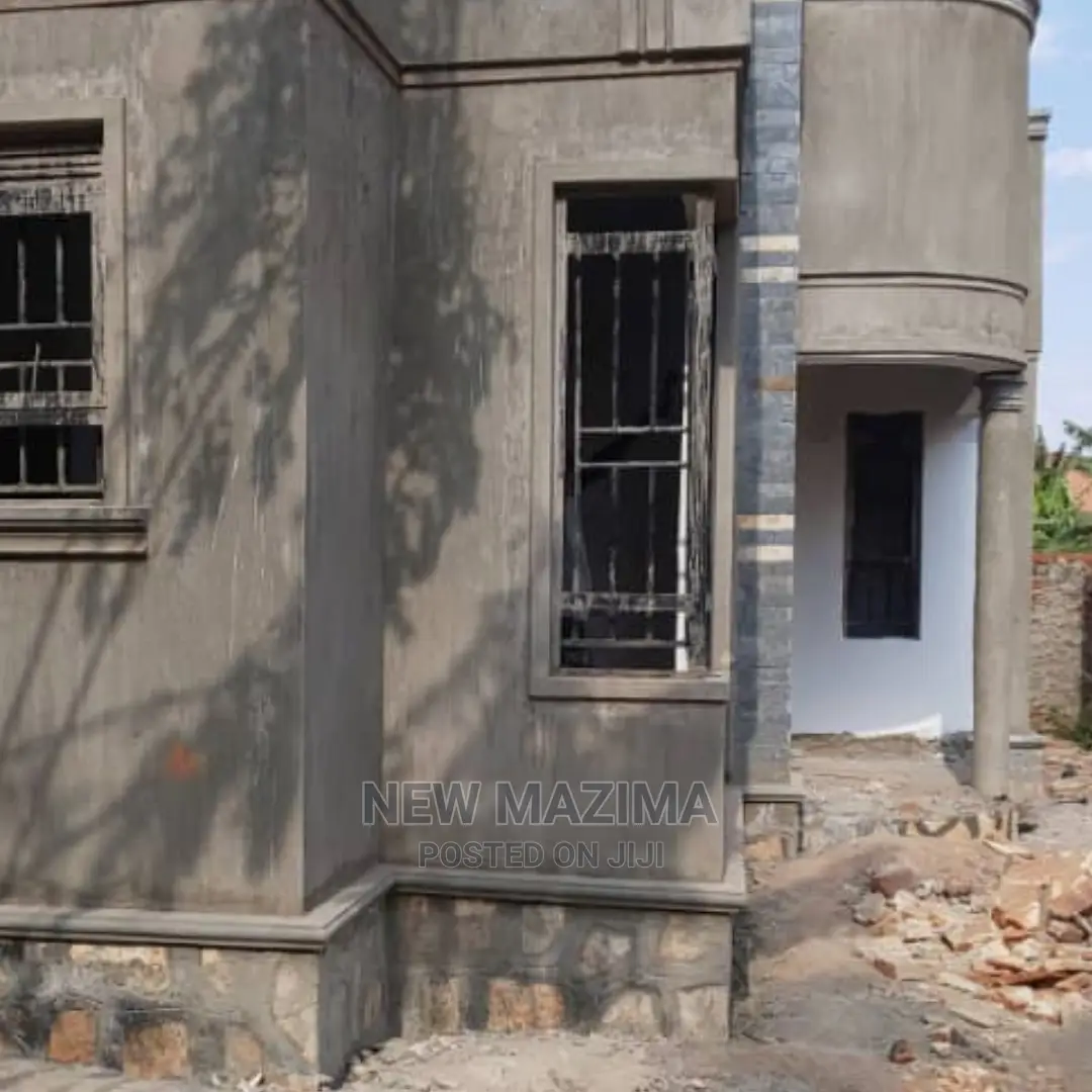 2bdrm House in Kawempe Kawanda, Central Division for Sale