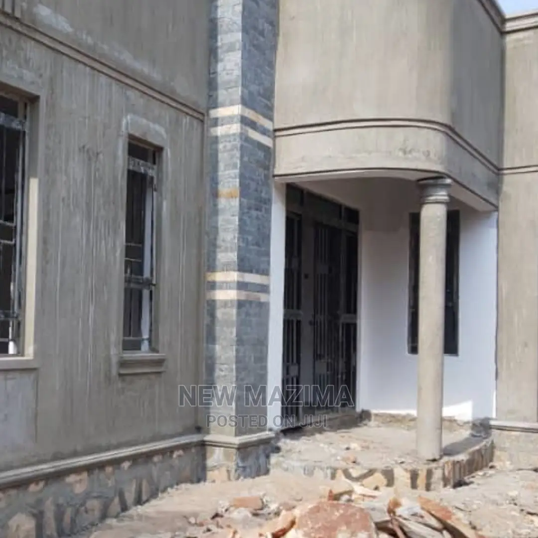 2bdrm House in Kawempe Kawanda, Central Division for Sale