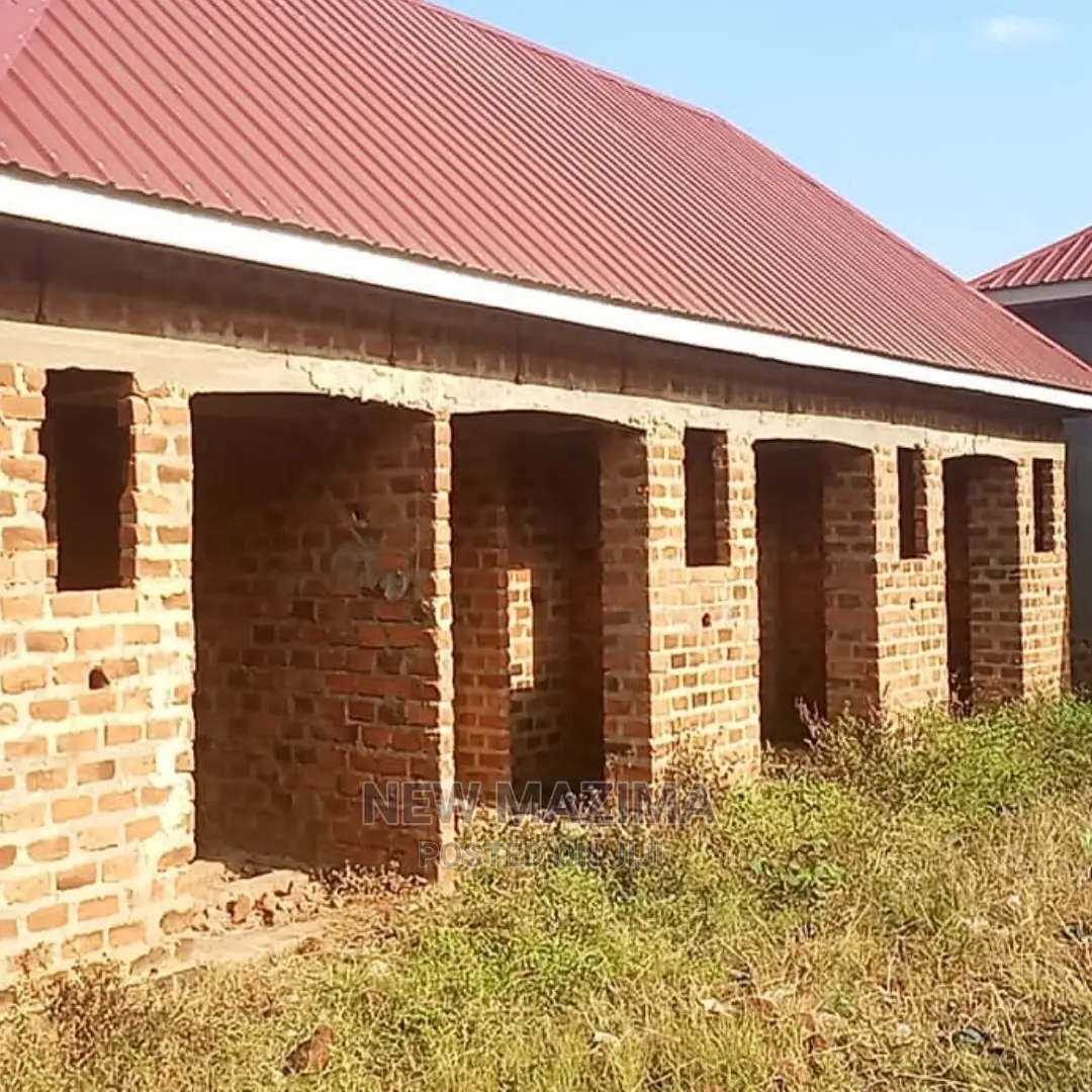 4bdrm House in Kawempe Kidokolo, Central Division for Sale
