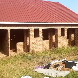 4bdrm House in Kawempe Kidokolo, Central Division for Sale