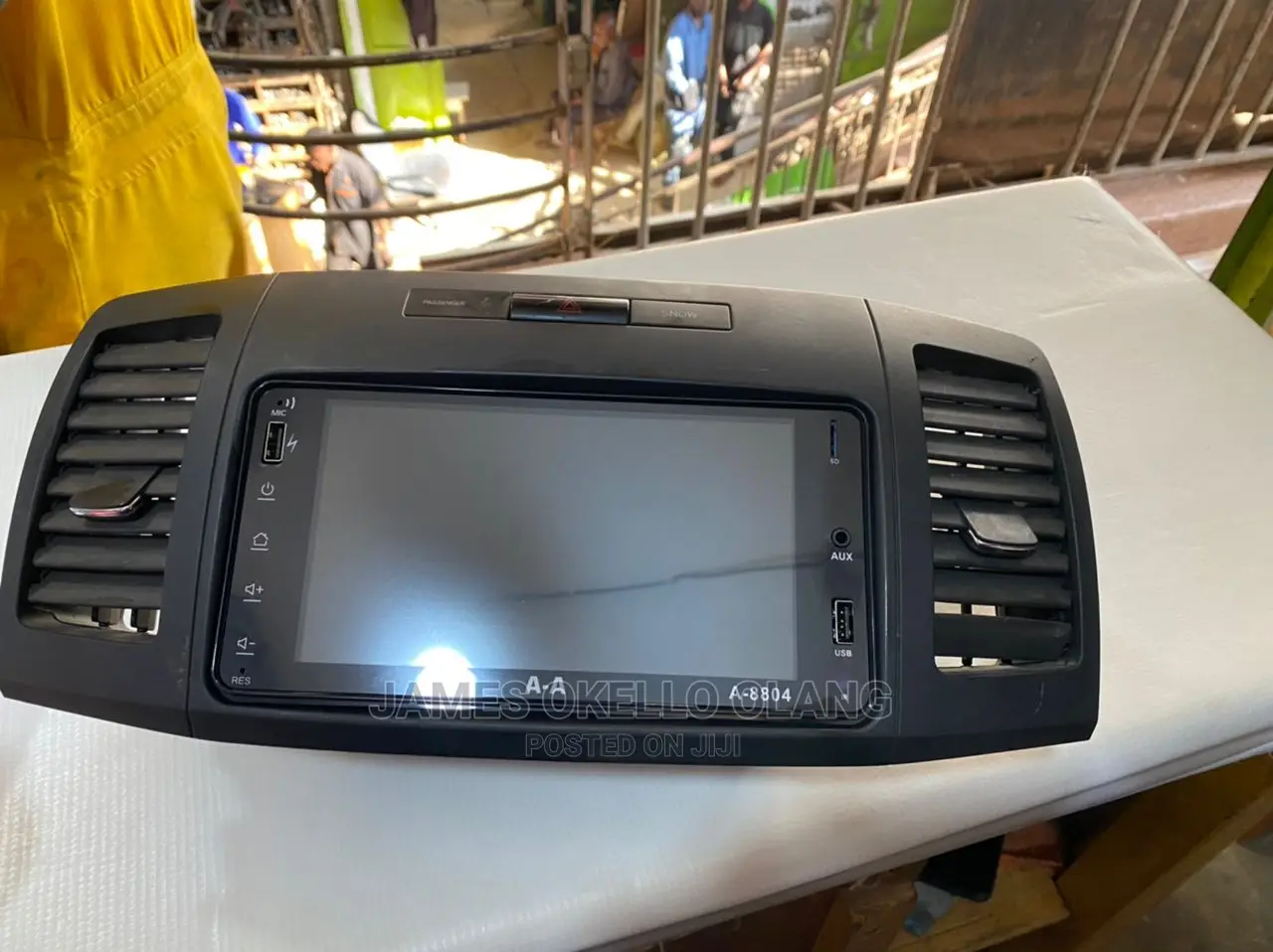 Premio 2003 to 2006 Radio With Cansole Box