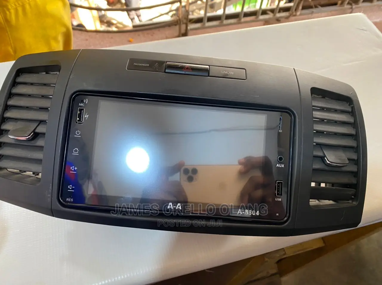 Premio 2003 to 2006 Radio With Cansole Box