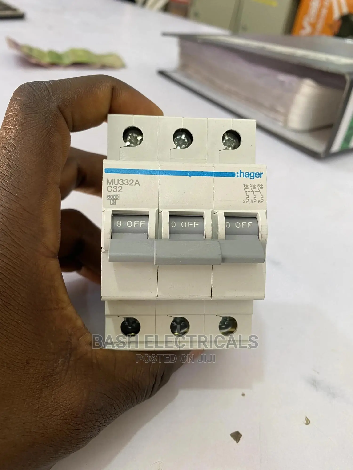 3pole Breaker