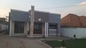 Furnished 4bdrm House in Kira for Sale