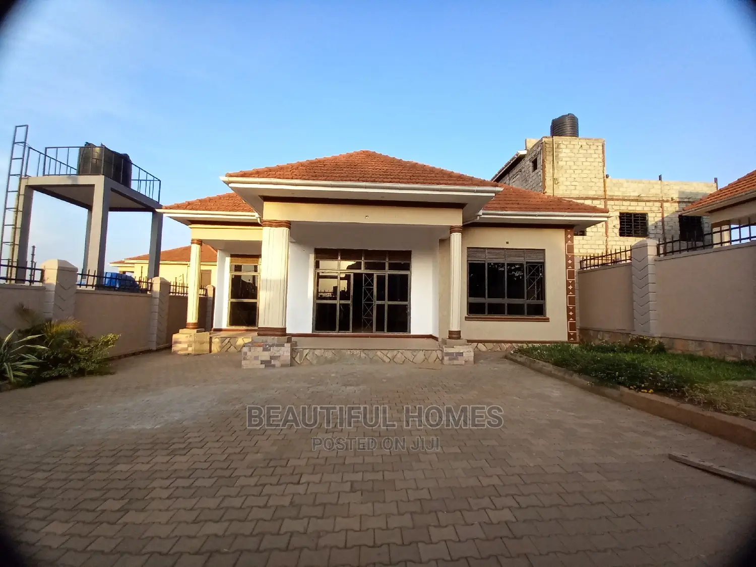 Furnished 4bdrm House in Kira Organised for Sale