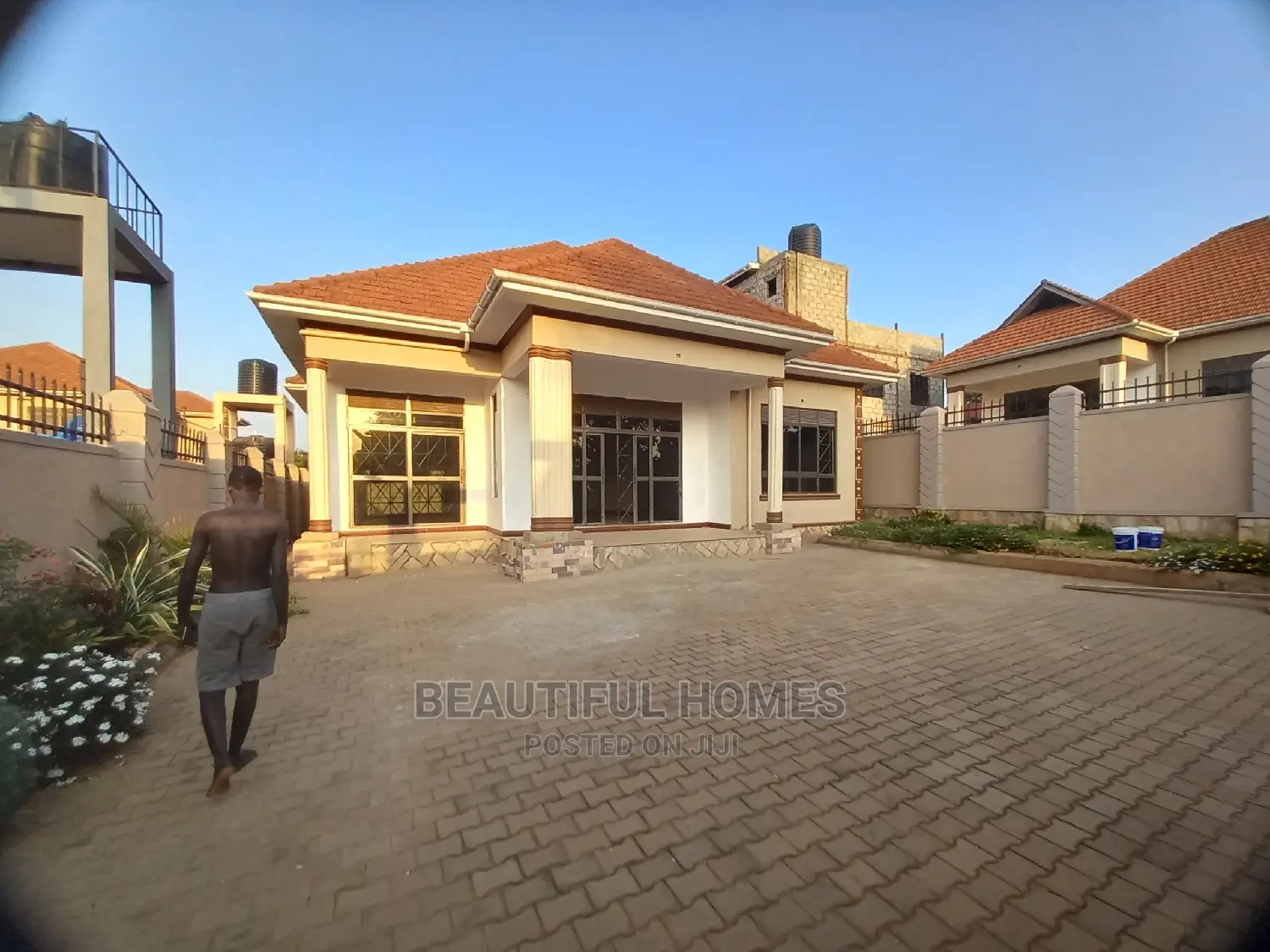 Furnished 4bdrm House in Kira Organised for Sale