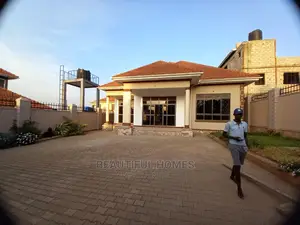 Furnished 4bdrm Maisonette in Kira for Sale
