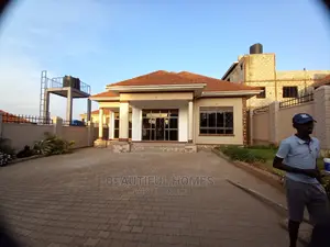 Furnished 4bdrm Maisonette in Kira for Sale
