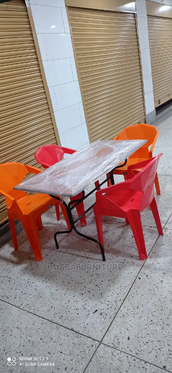 4seaters Simple Restaurant Set