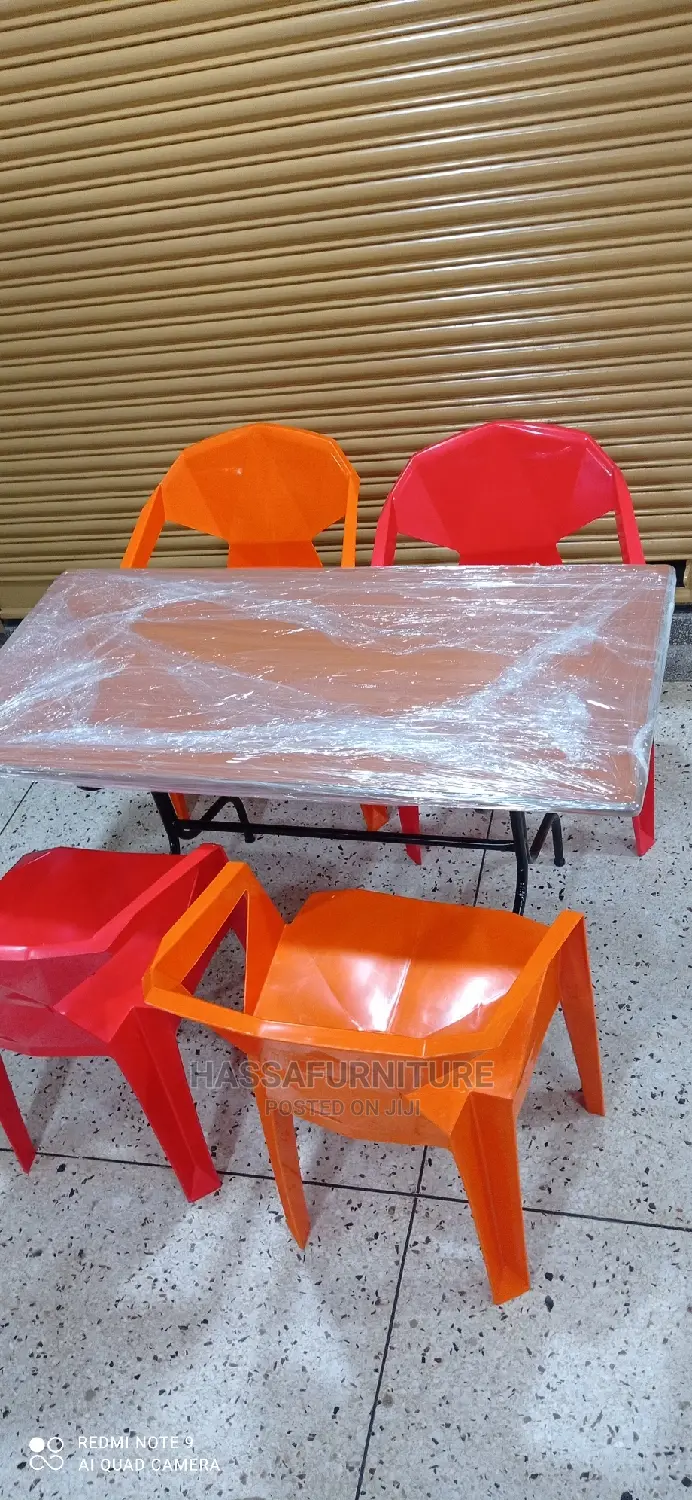 4seaters Simple Restaurant Set