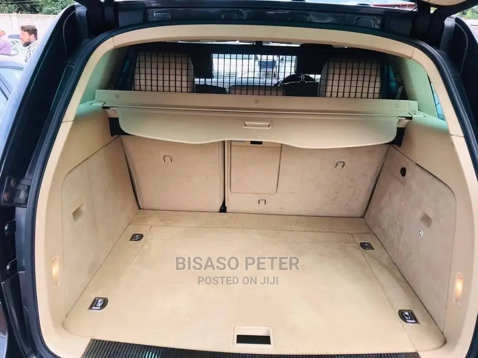 Volkswagen Touareg 2008 Gray