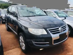Volkswagen Touareg 2008 Gray