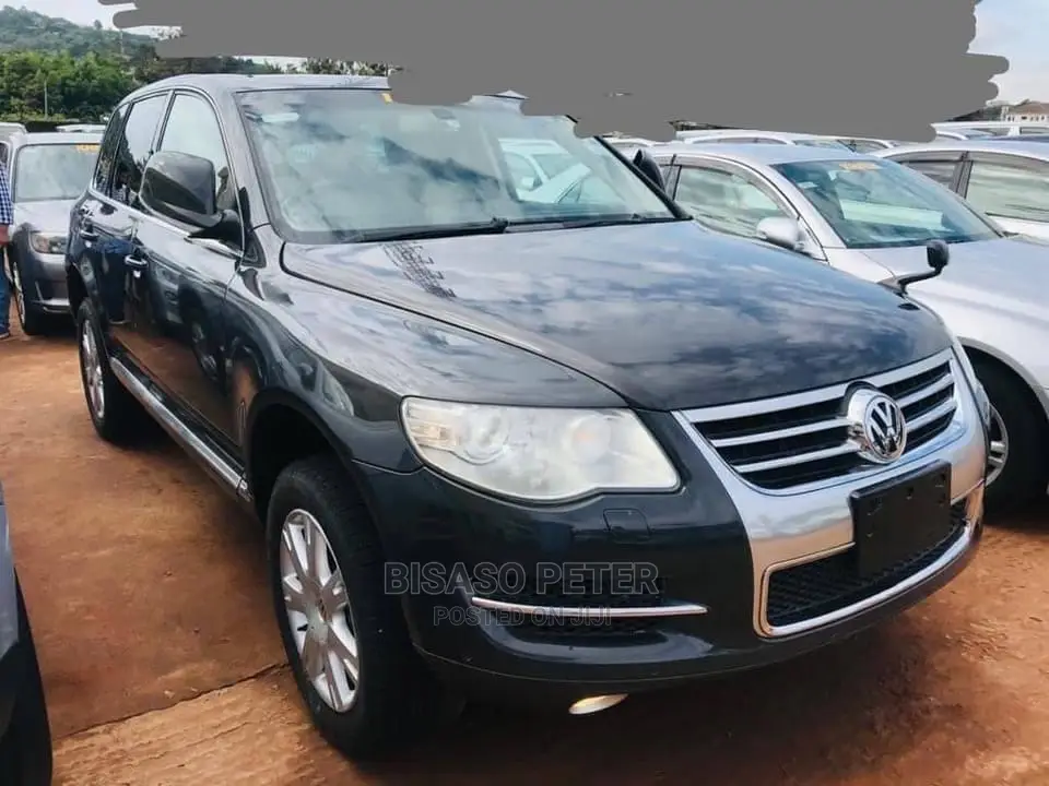 Volkswagen Touareg 2008 Gray