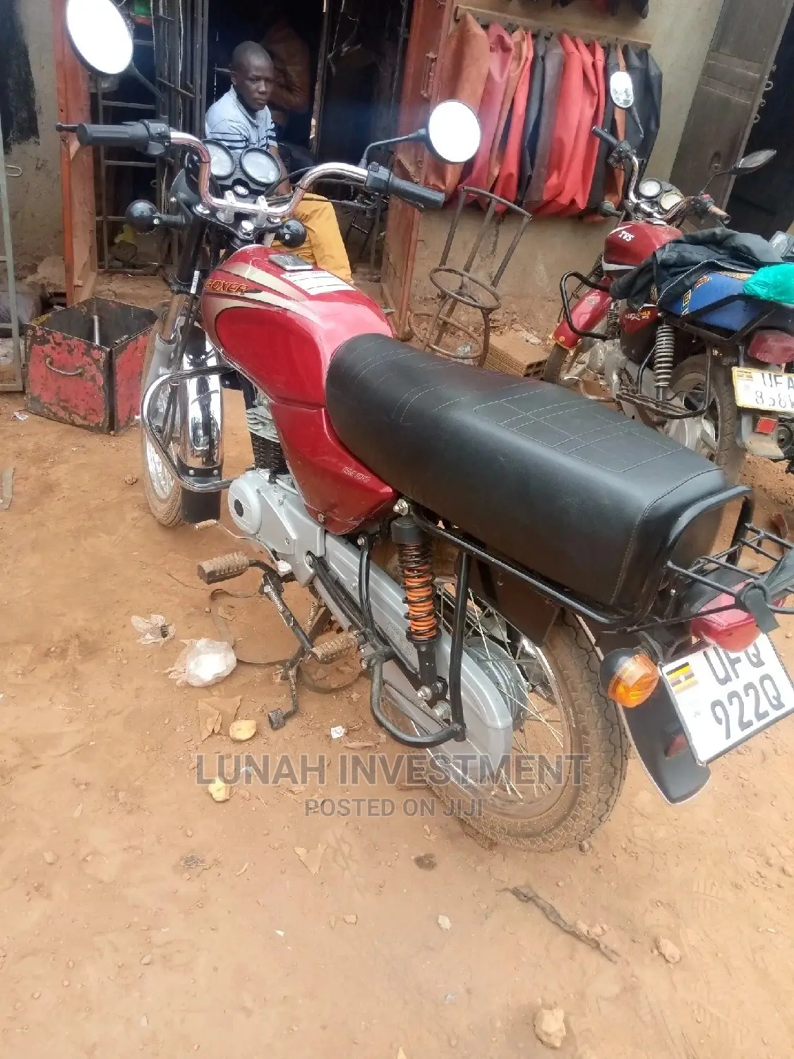 Bajaj RE 2022 Pink