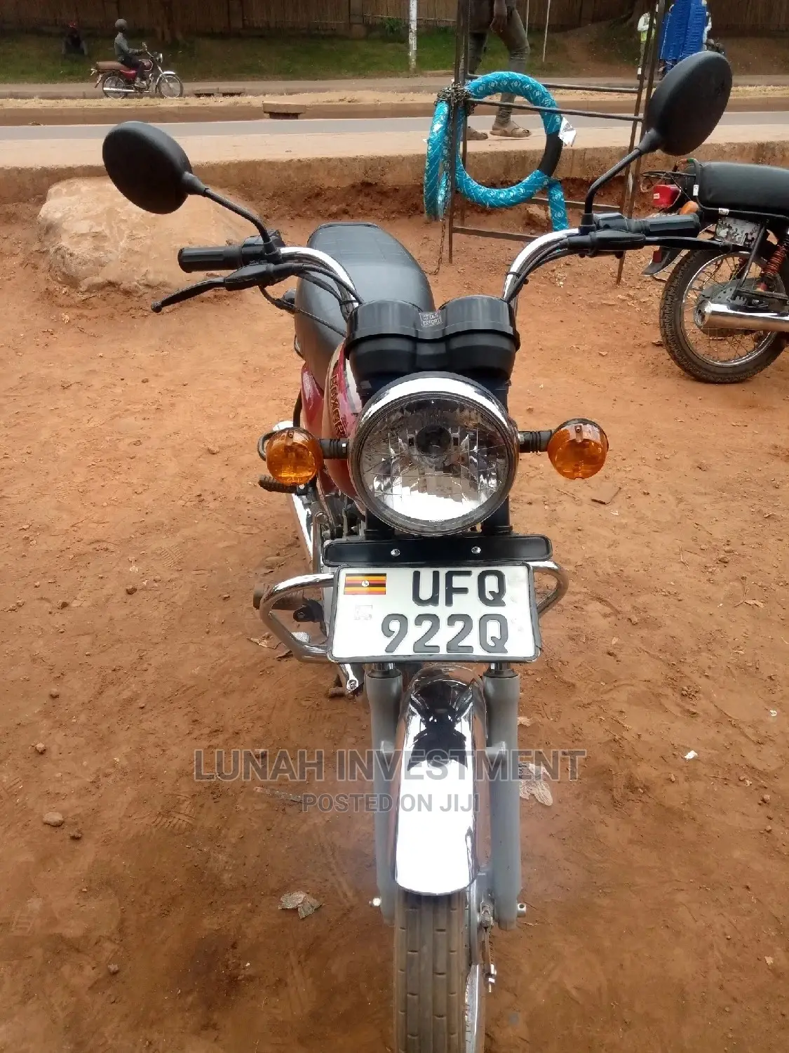 Bajaj RE 2022 Pink