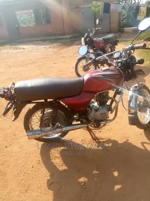 Bajaj Boxer 100 2020 Red