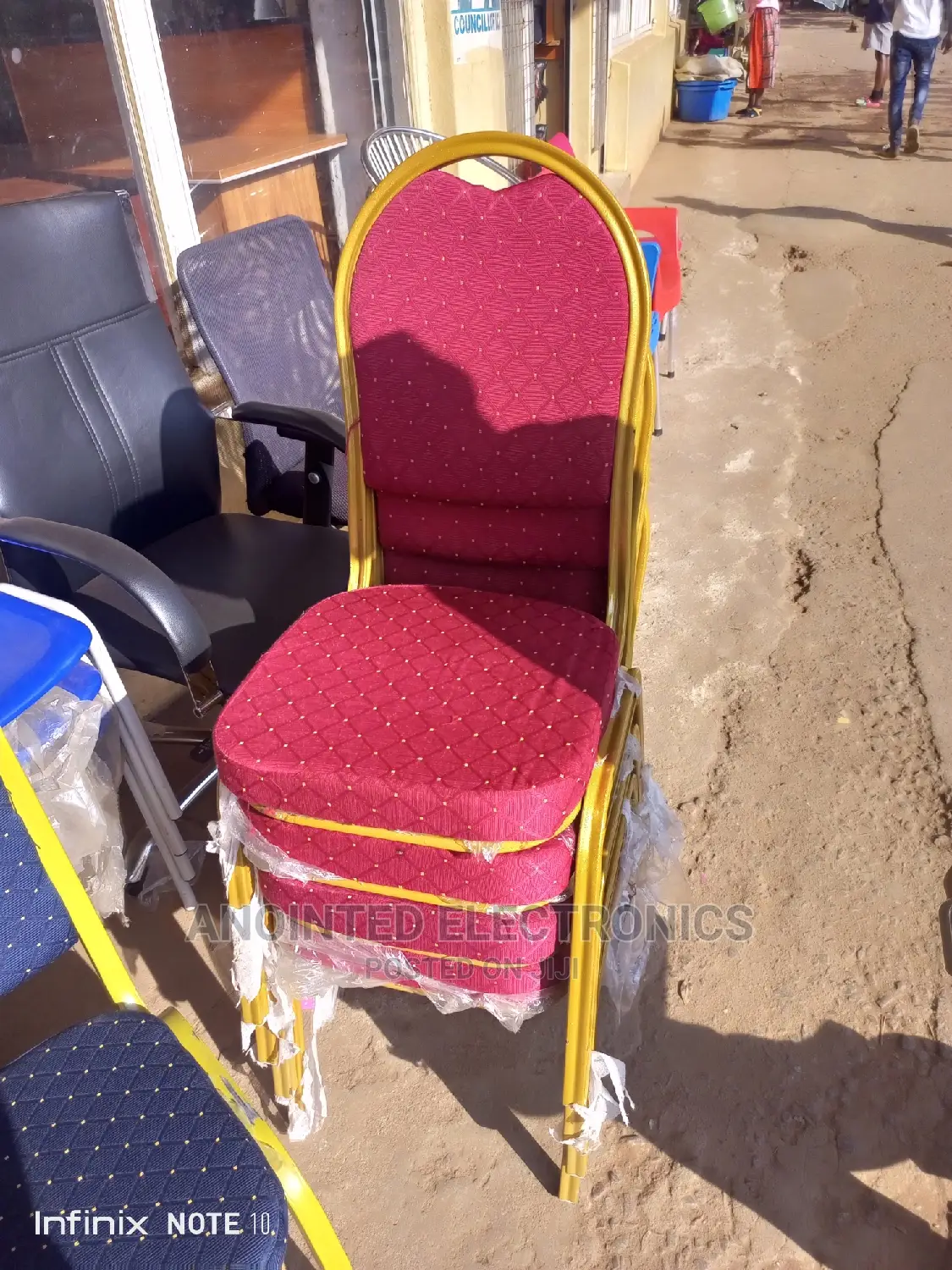 Confluence Chair