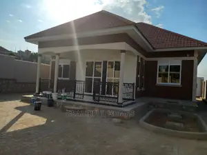 Furnished 4bdrm Bungalow in Kira for Sale