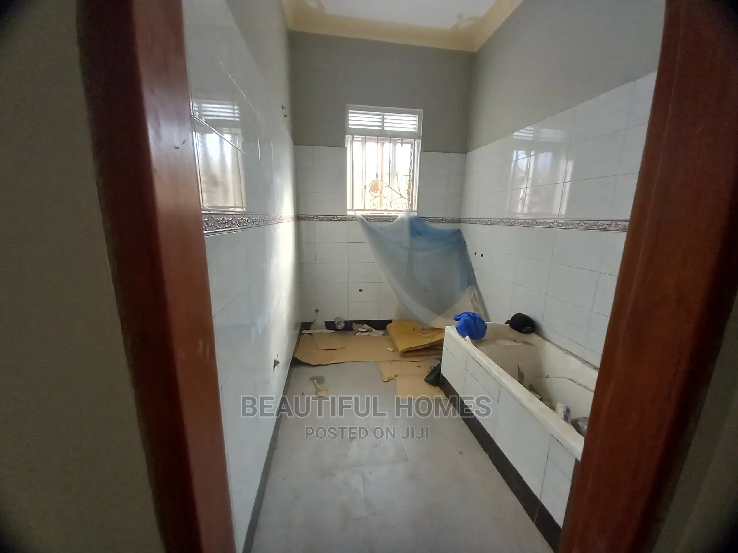Furnished 4bdrm Bungalow in Kira for Sale