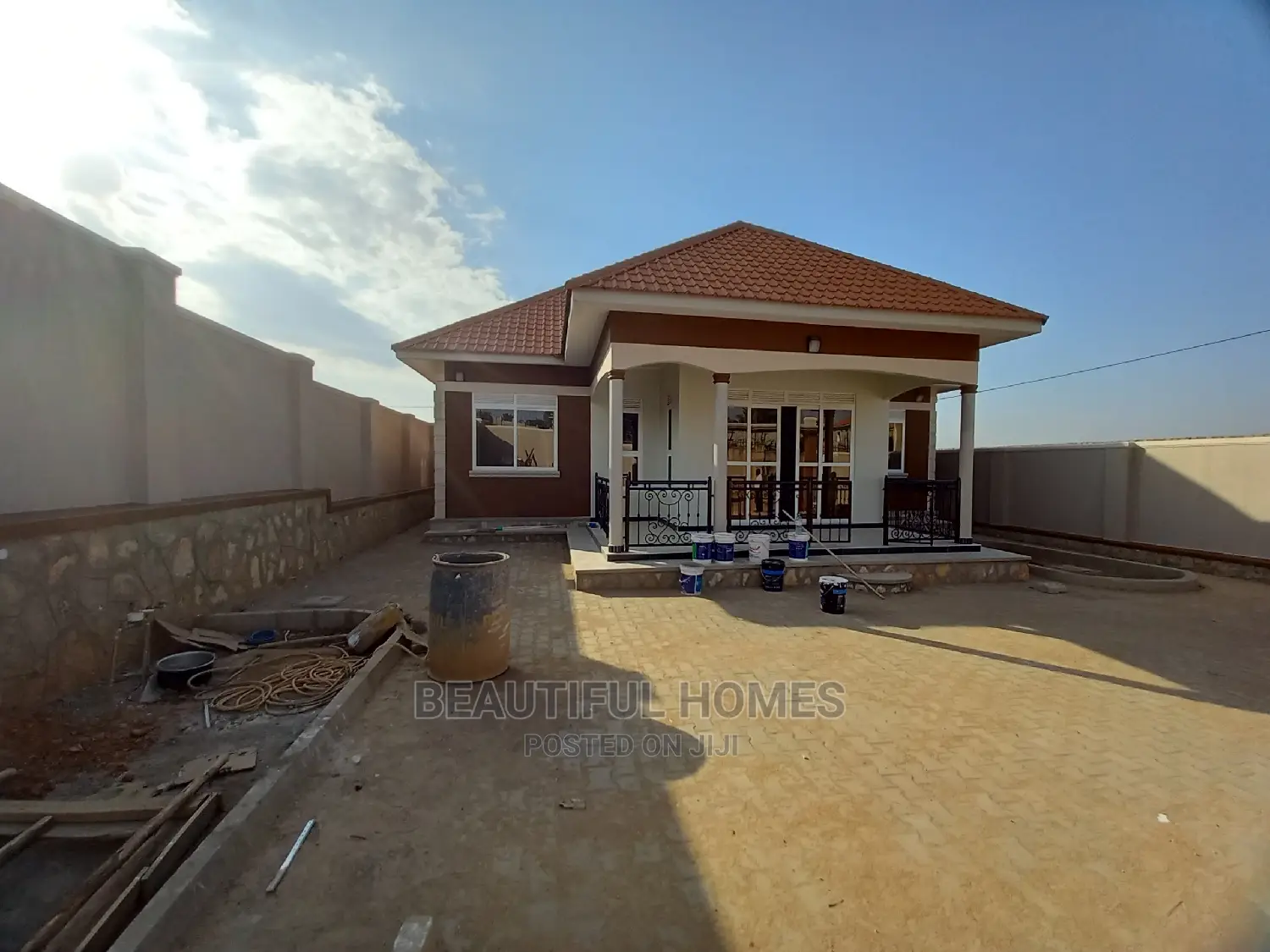Furnished 4bdrm Maisonette in Kira for Sale