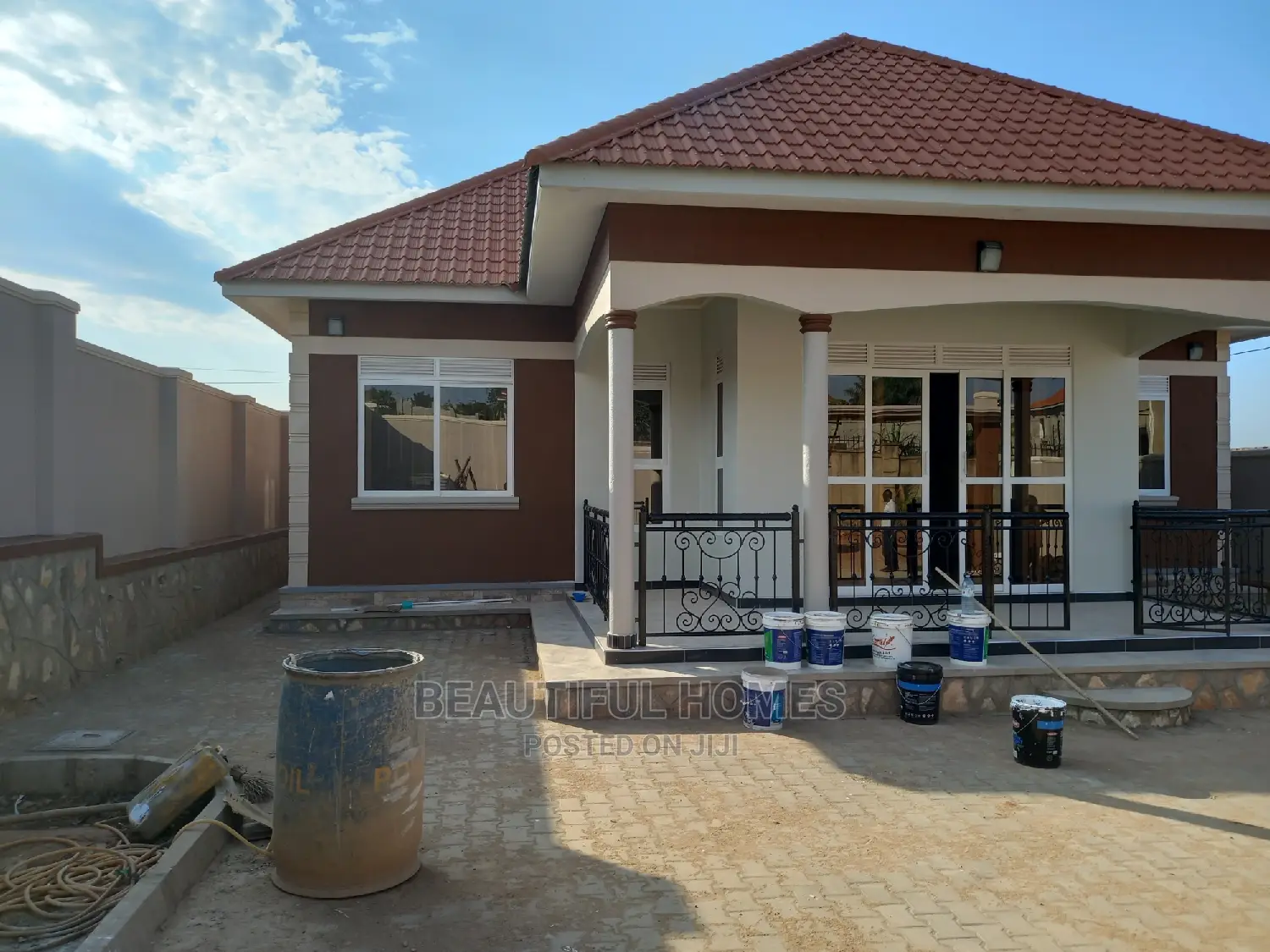 Furnished 4bdrm Maisonette in Kira for Sale