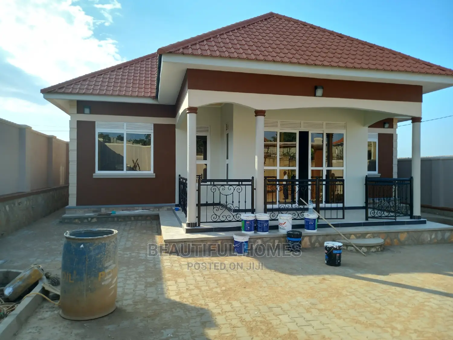 Furnished 4bdrm Maisonette in Kira for Sale