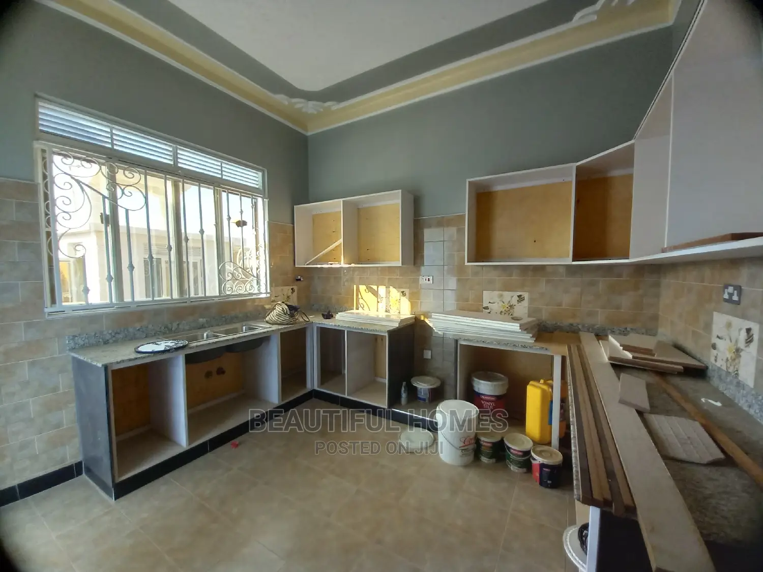 Furnished 4bdrm Maisonette in Kira for Sale