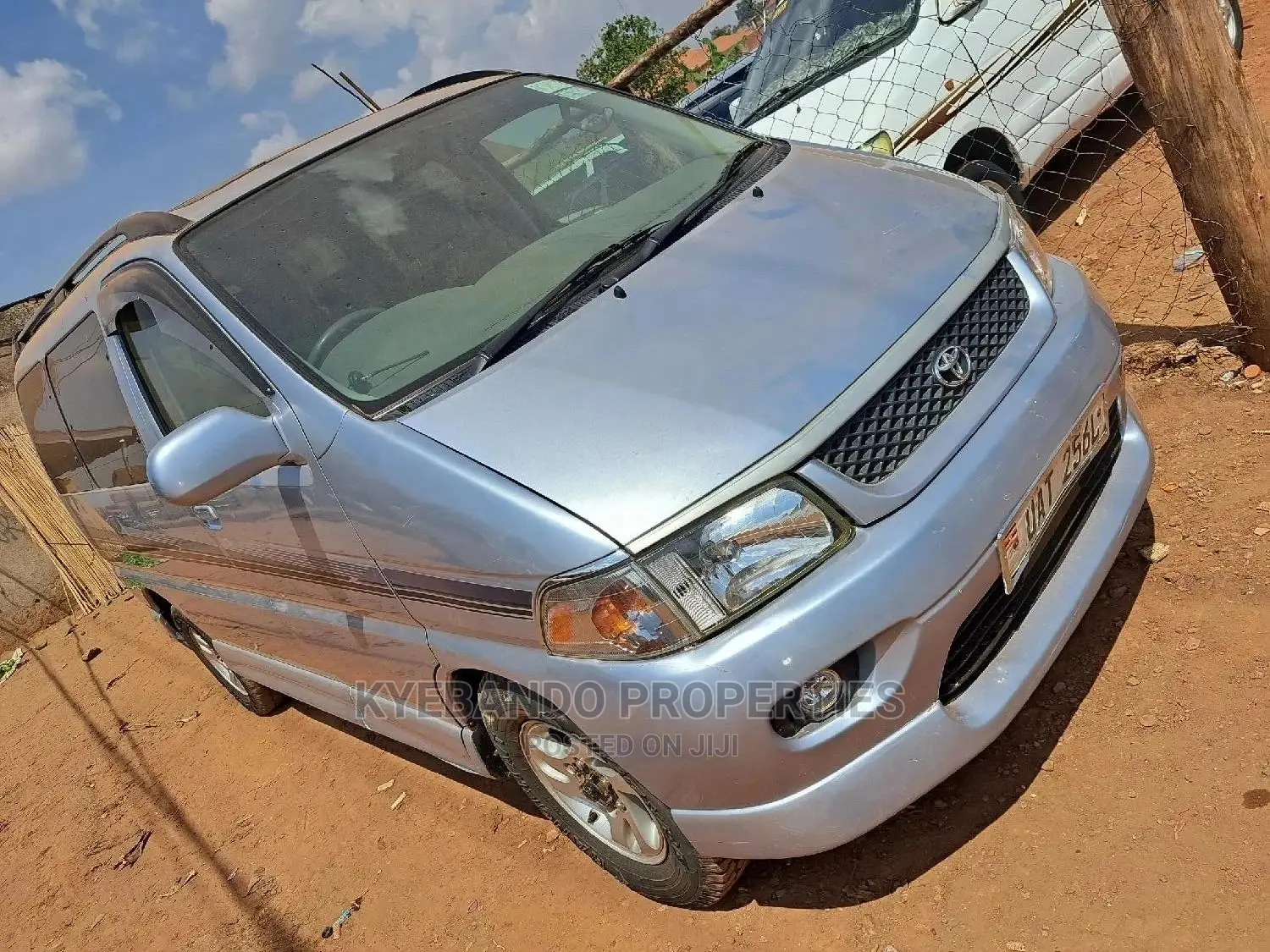 Toyota HiAce 1999 Silver