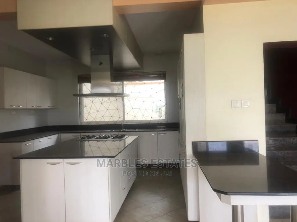 5bdrm Bungalow in Kololo, Central Division for Rent