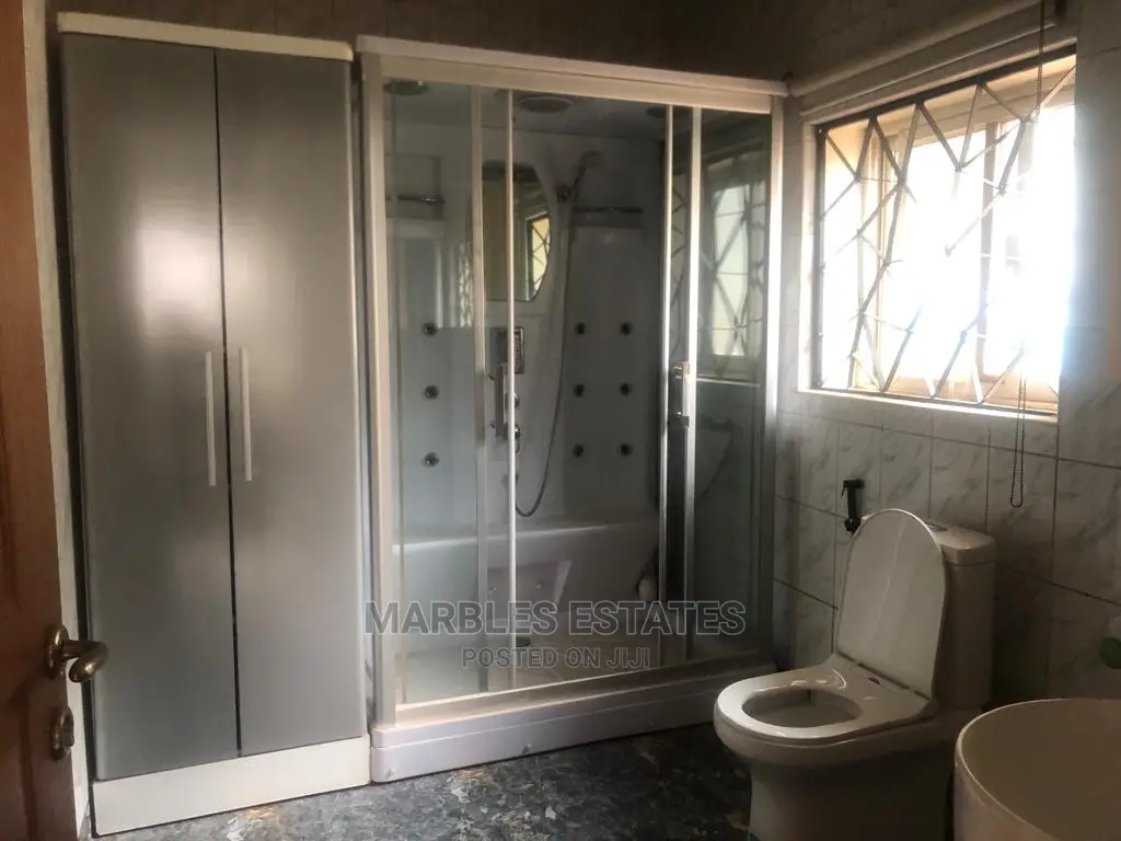5bdrm Bungalow in Kololo, Central Division for Rent