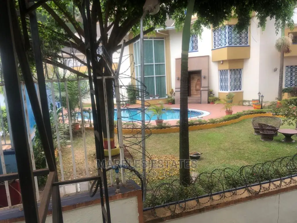5bdrm Bungalow in Kololo, Central Division for Rent