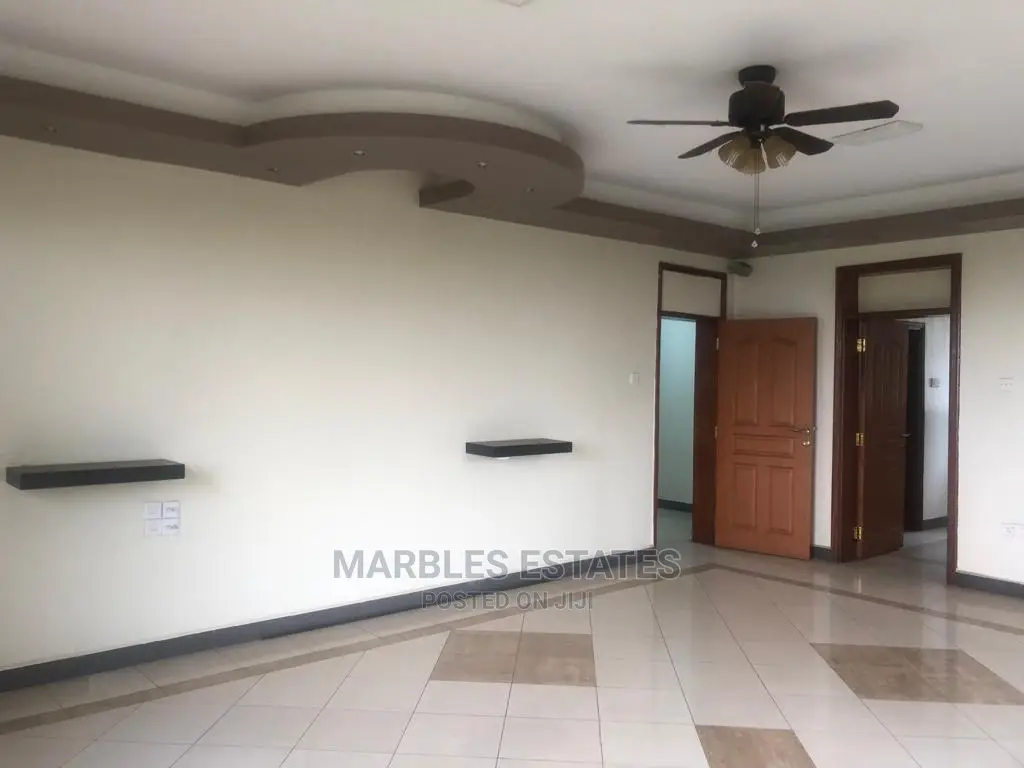 5bdrm Bungalow in Kololo, Central Division for Rent