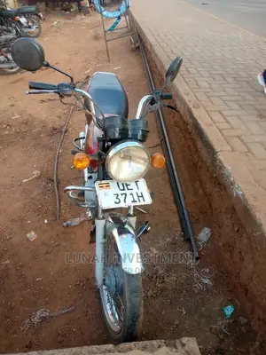 Bajaj Boxer 125 2013 Red