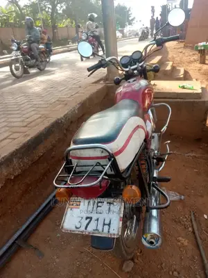Bajaj Boxer 125 2013 Red