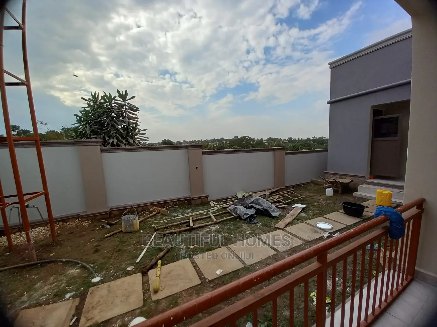 Furnished 4bdrm Bungalow in Kira for Sale