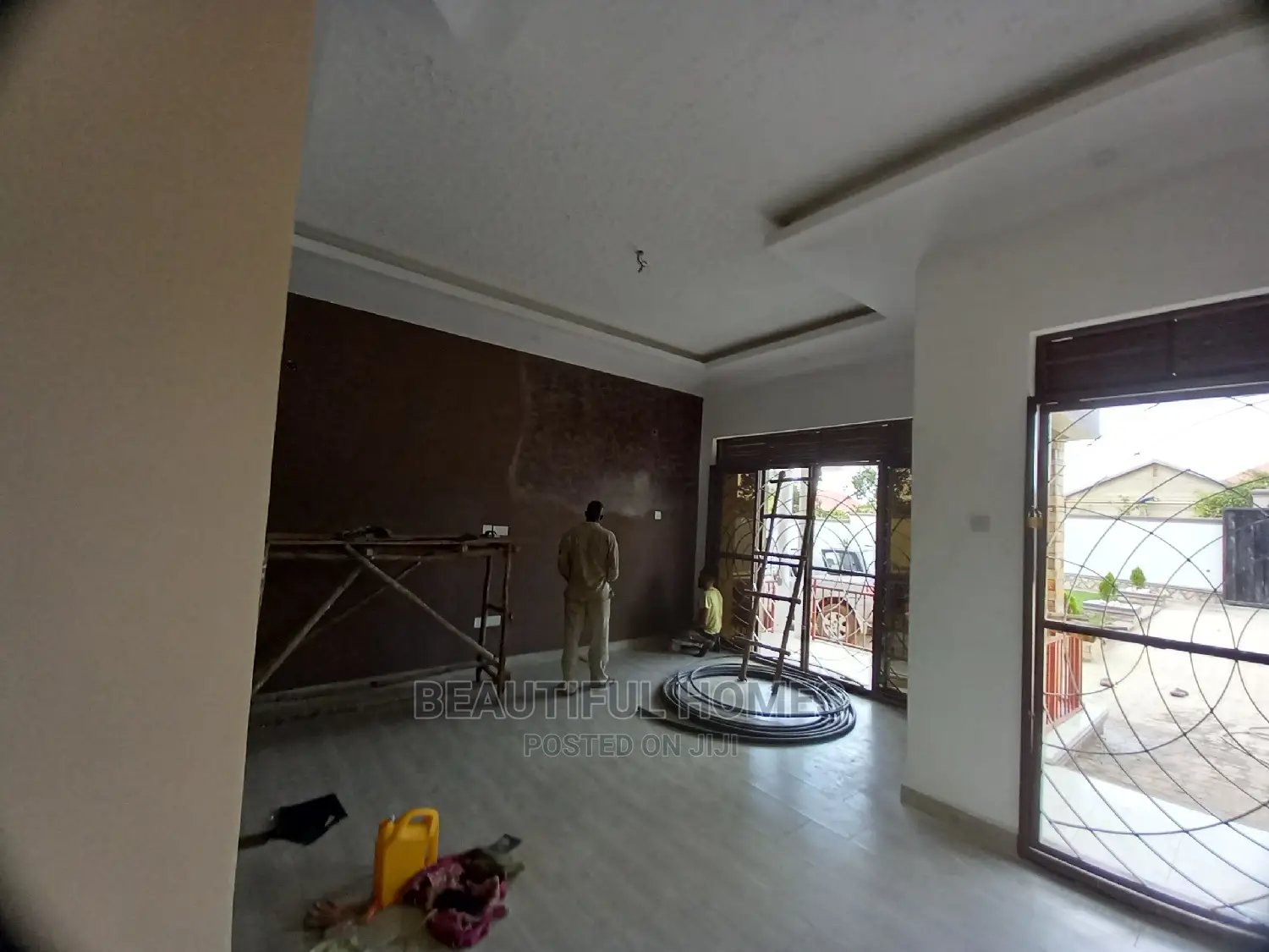 Furnished 4bdrm House in Kira for Sale