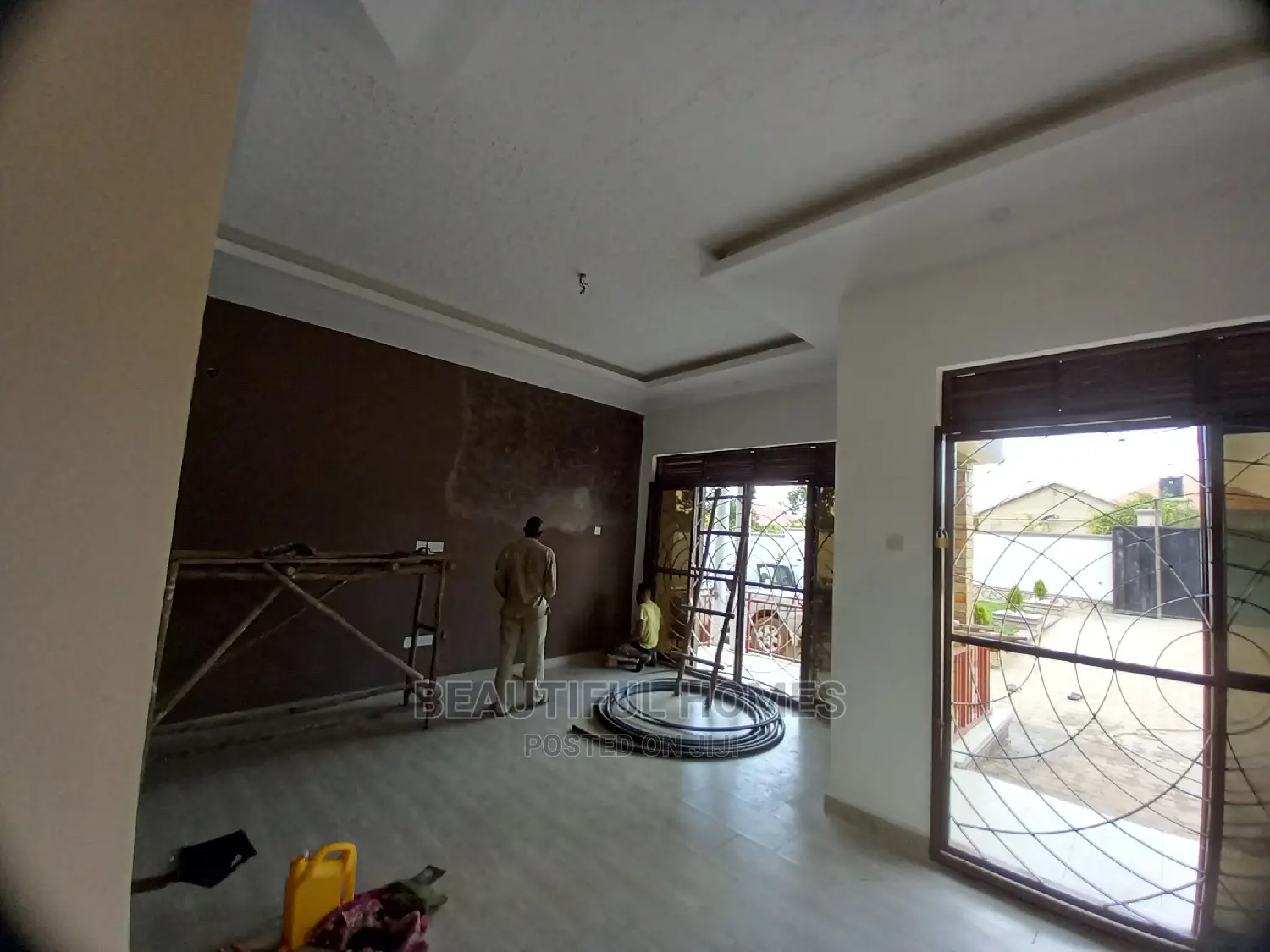 Furnished 4bdrm House in Kira for Sale