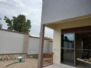 Furnished 4bdrm House in Kira for Sale