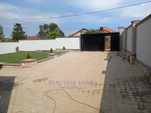 Furnished 4bdrm House in Kira for Sale
