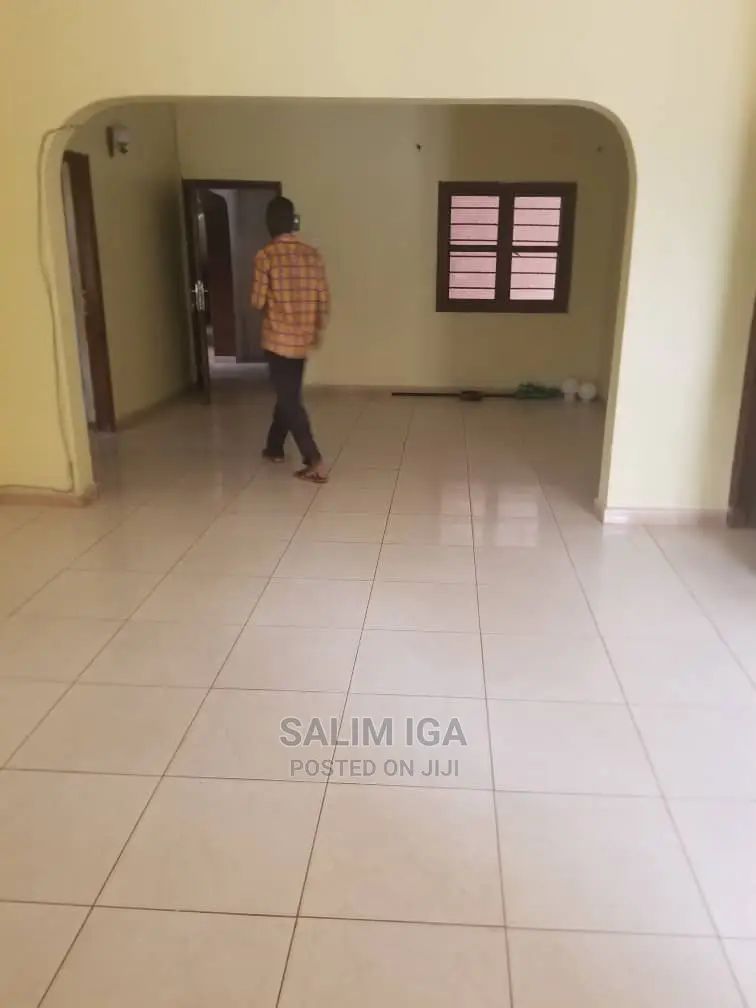 4bdrm Bungalow in Kololo Property, Central Division for Rent