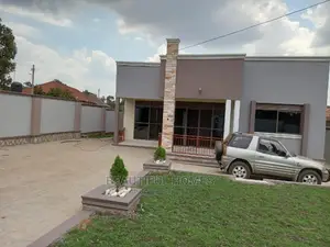 Furnished 4bdrm House in Kira for Sale