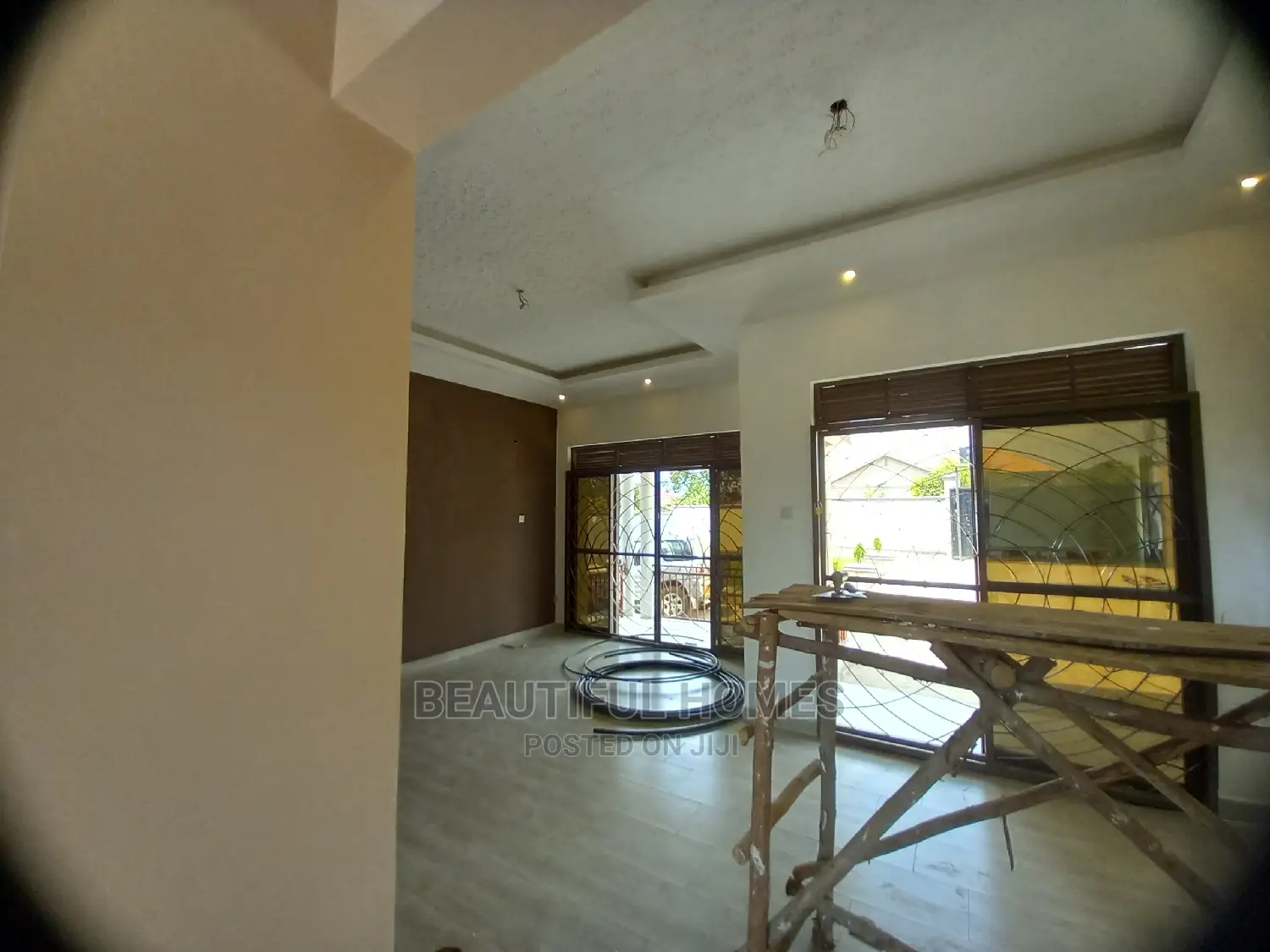 Furnished 4bdrm Bungalow in Kira for Sale