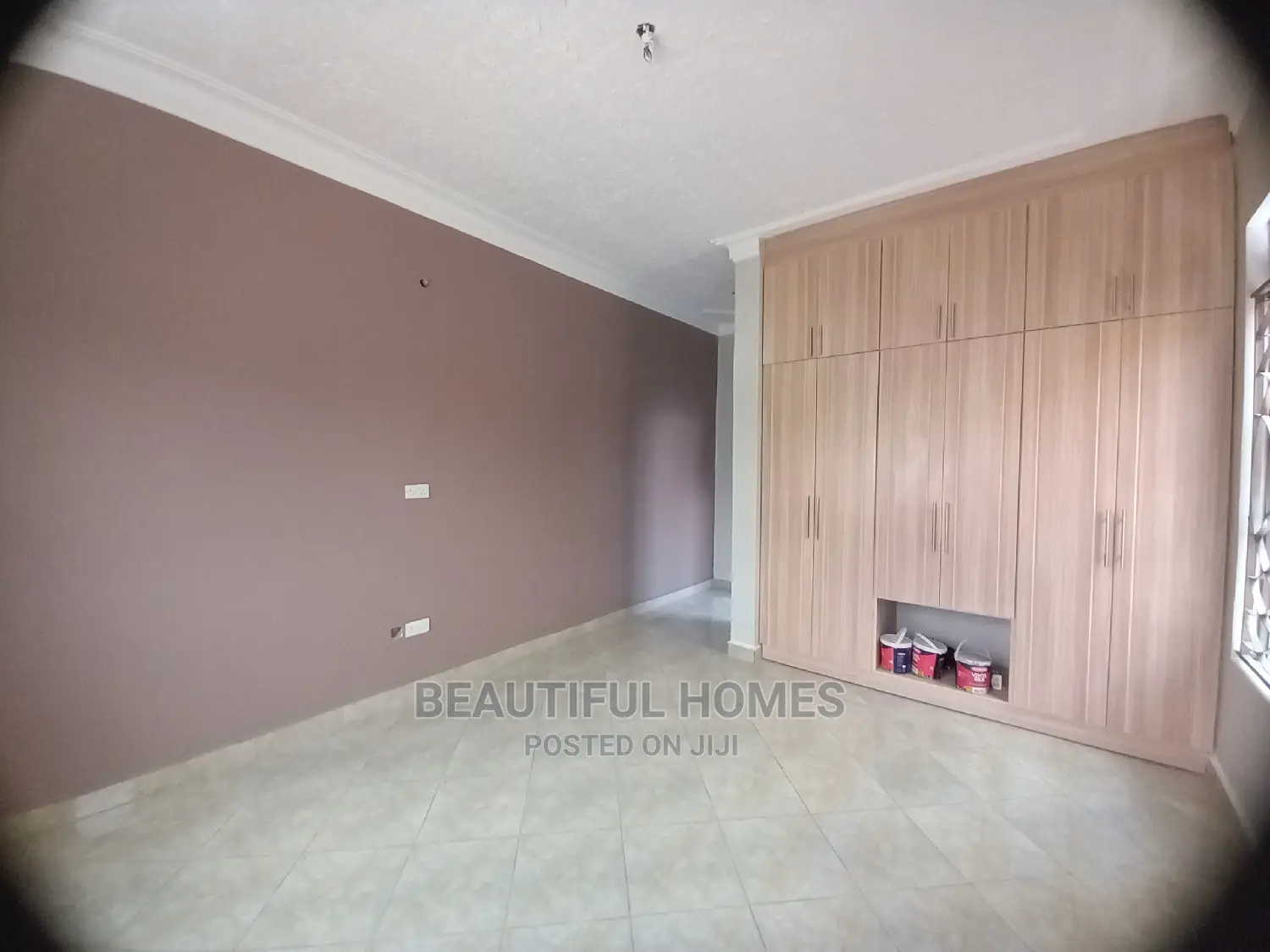 Furnished 4bdrm Bungalow in Kira for Sale