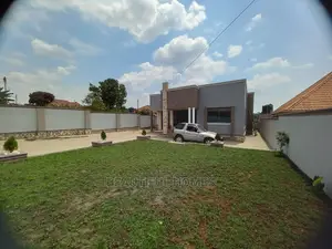 Furnished 4bdrm House in Kira for Sale