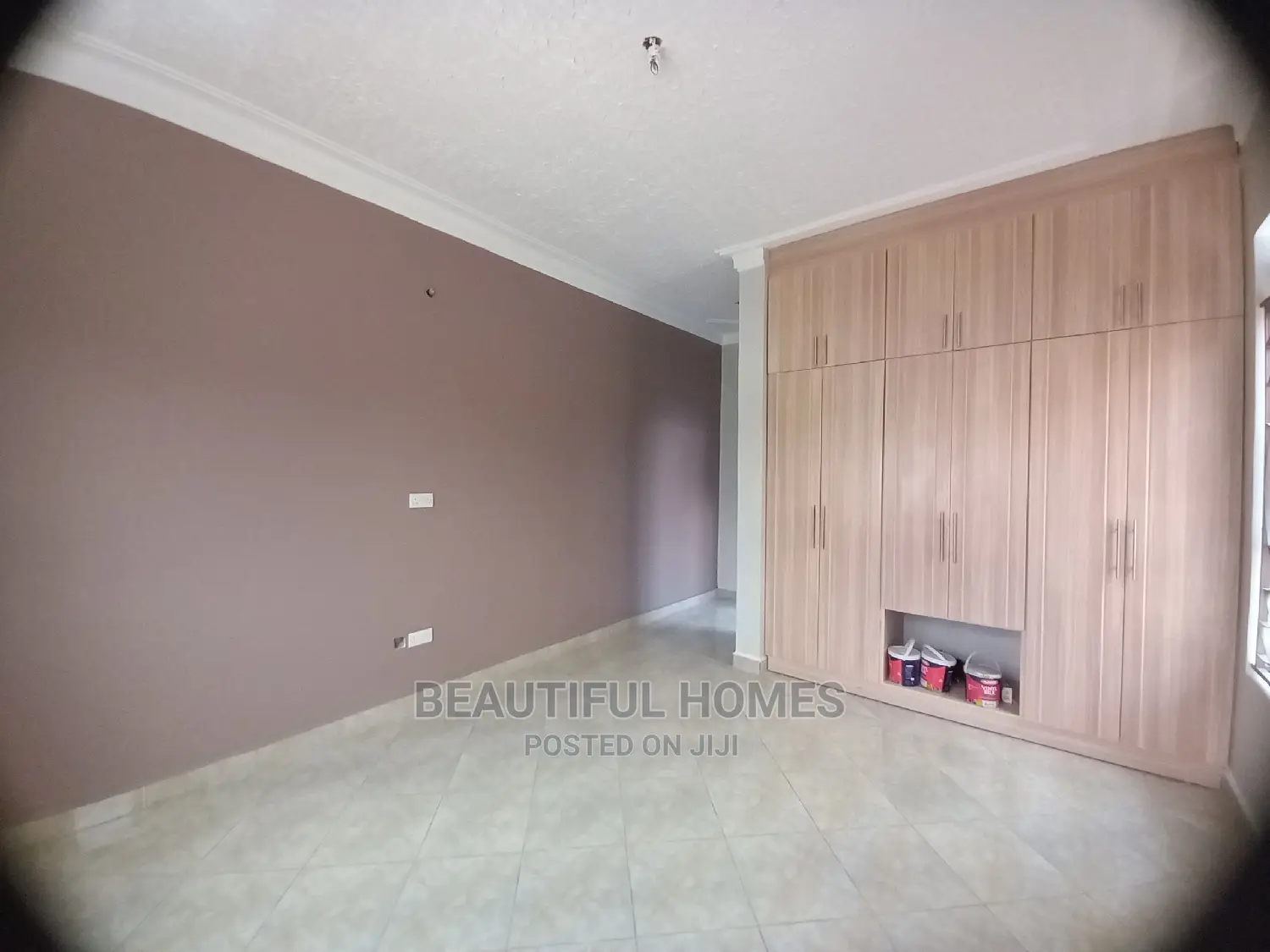 Furnished 4bdrm House in Kira for Sale